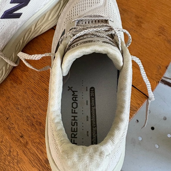 New Balance Fresh foam Women's Sneakers in Cream and Purple - Picture 5 of 6